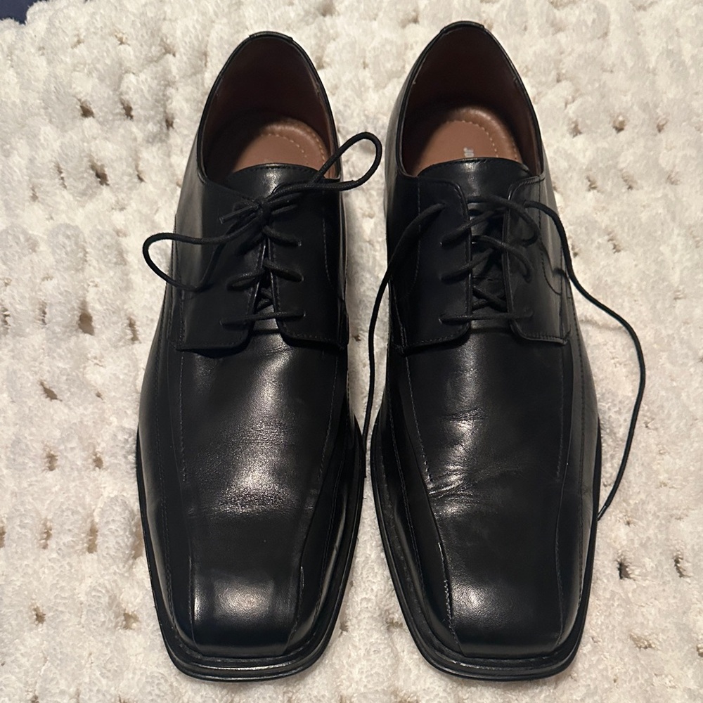 Johnston & Murphy Black Leather Men's Derbys